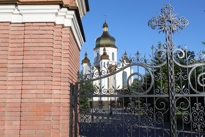 храм